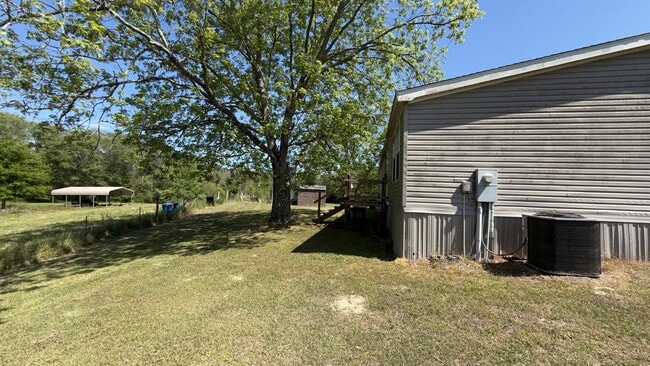 Building Photo - 198 County Rd 1165