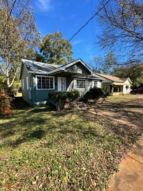 Building Photo - 1021 14th Pl SW