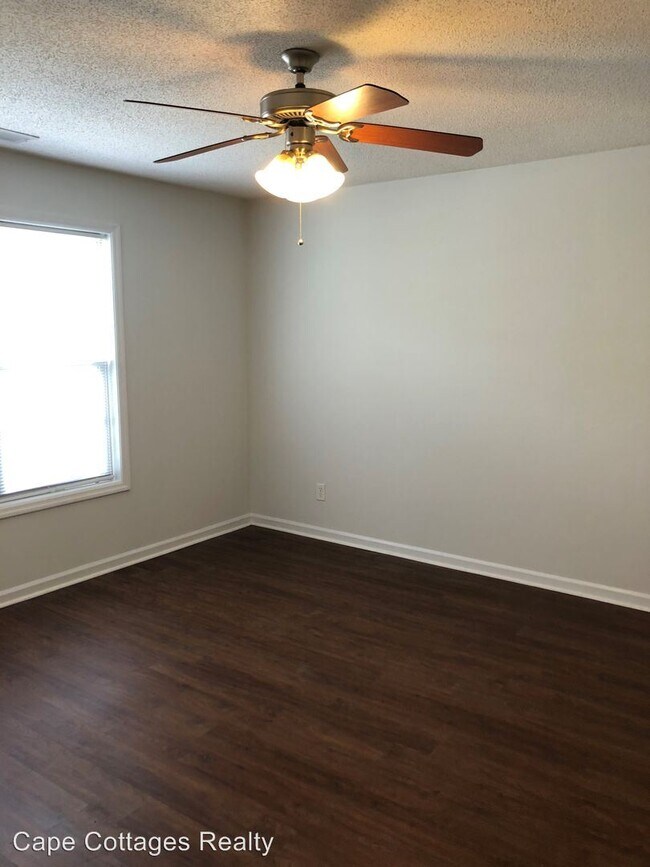 Building Photo - 5006 Hunters Trail