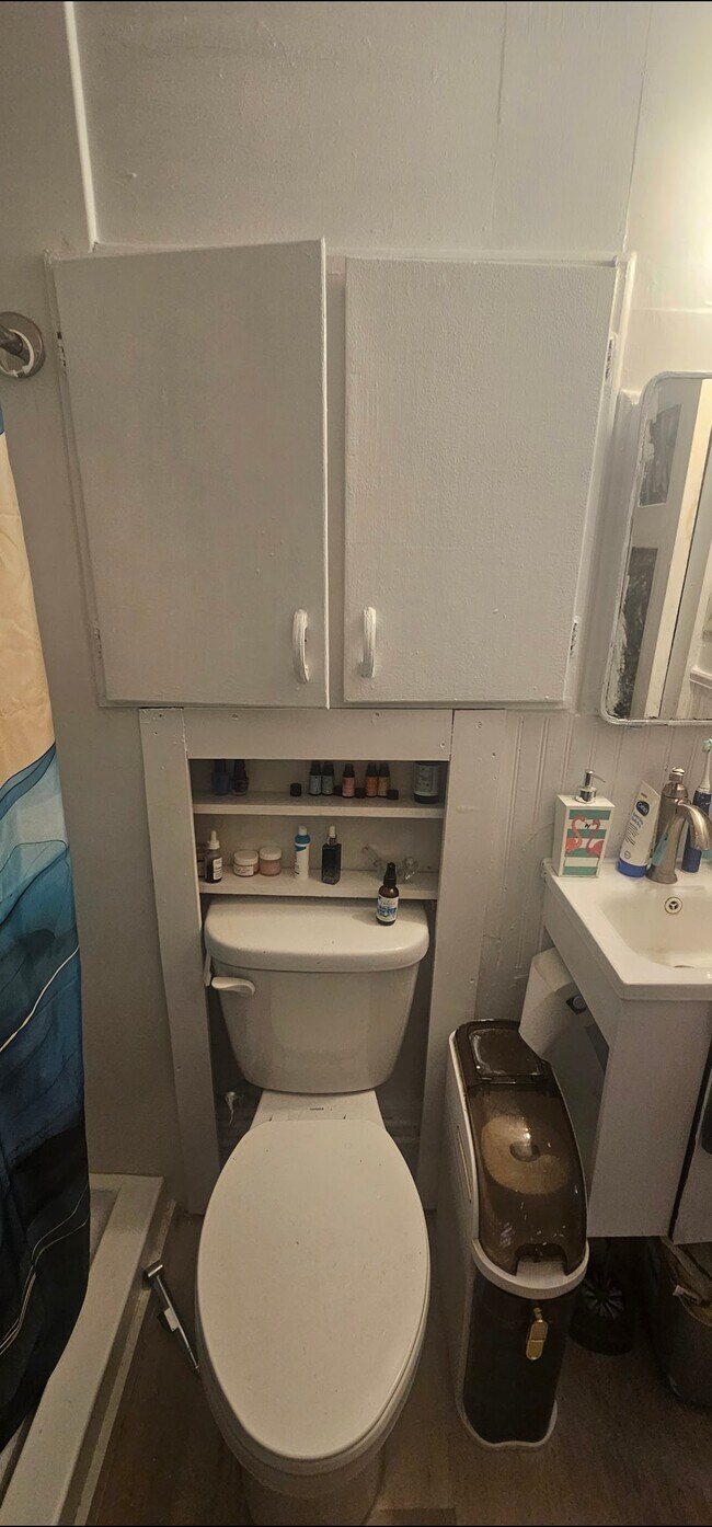 Building Photo - 2830 Starr St