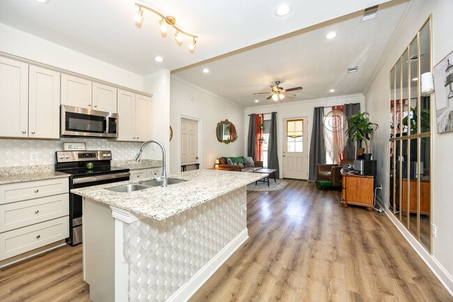 Building Photo - 1648 Mary Evers Dr