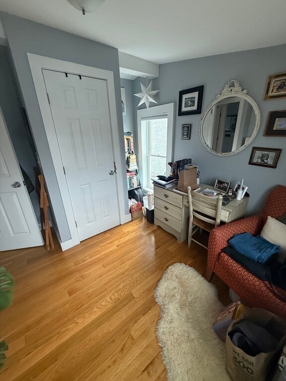 Building Photo - 287 Beacon St