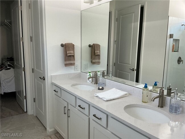 Building Photo - 24840 Marina Del Ray Dr