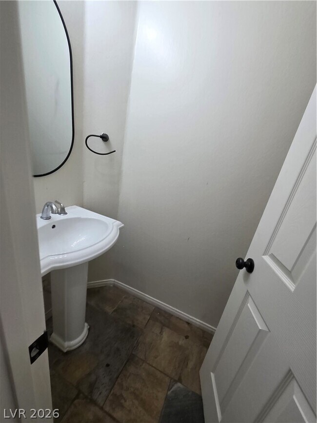 Building Photo - 9338 Wilderness Glen Ave