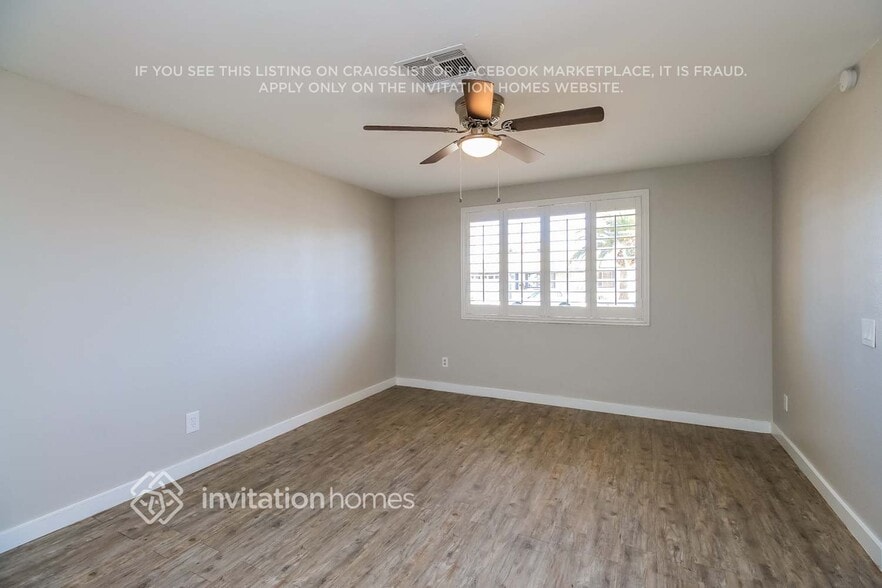 Building Photo - 1418 W Rosal Pl