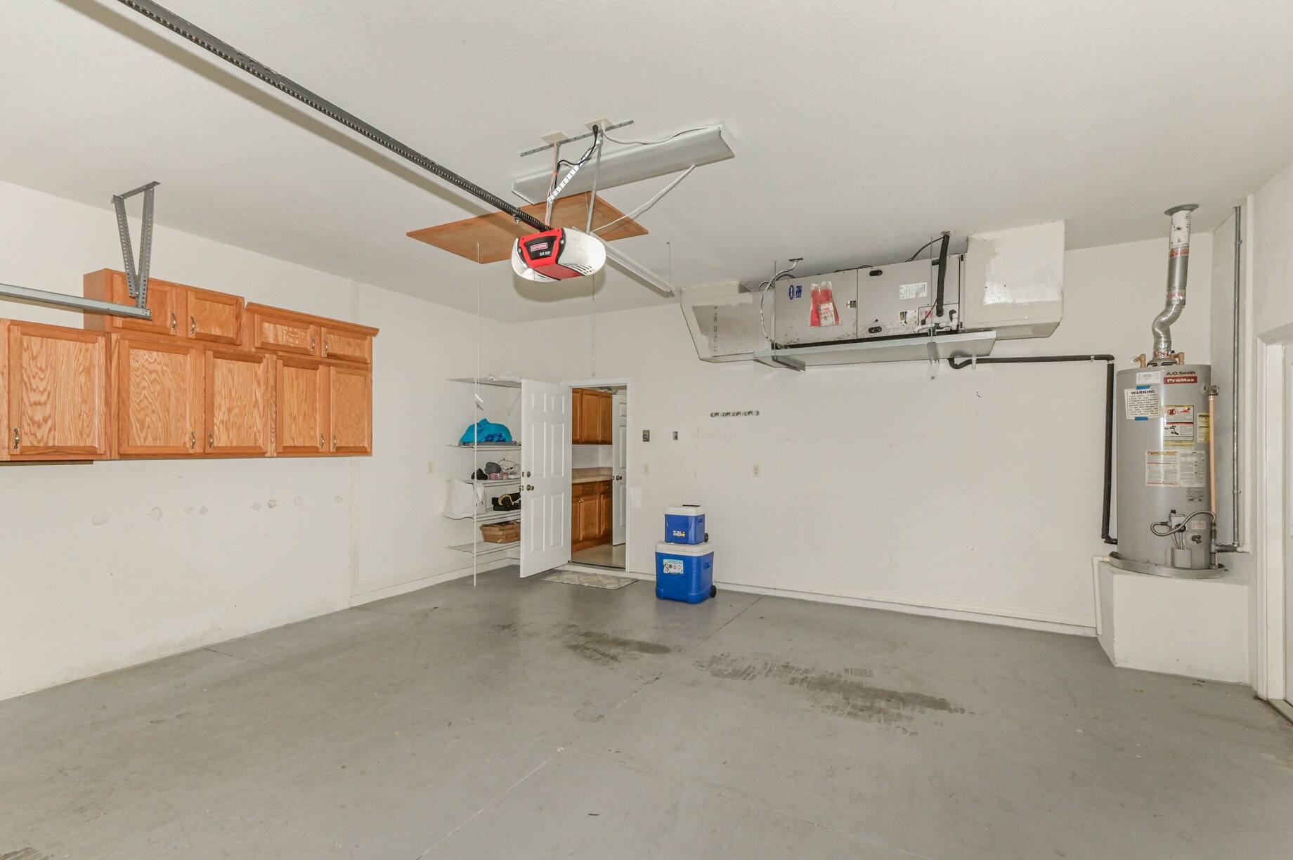 Garage - 1896 N Ravenwood Pt