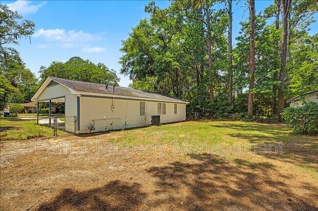 Building Photo - 102 Juniper Cir