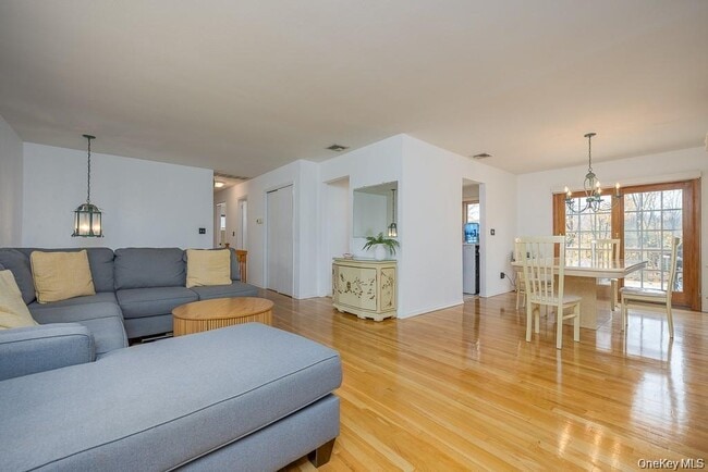 Building Photo - 8 Durant Rd