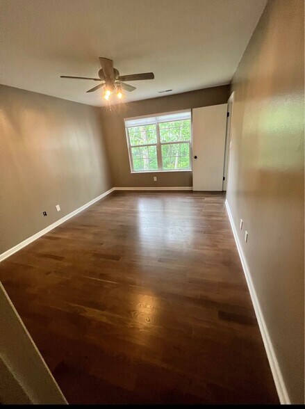 Building Photo - 1608 Stoney Run Trl