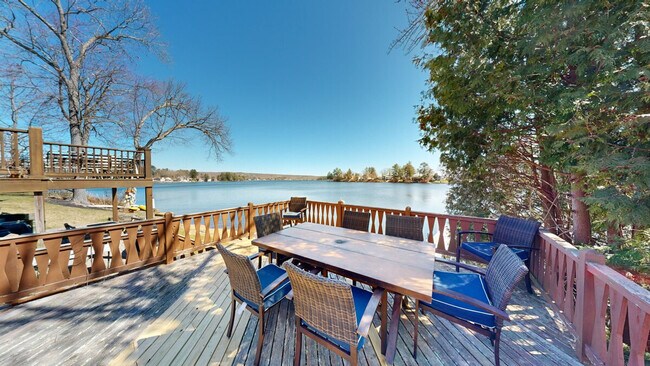 Building Photo - 2 A Cedar Drive-SI ID1380185P