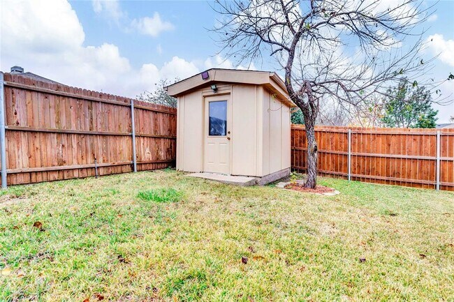Building Photo - 1007 Lowndes Ln