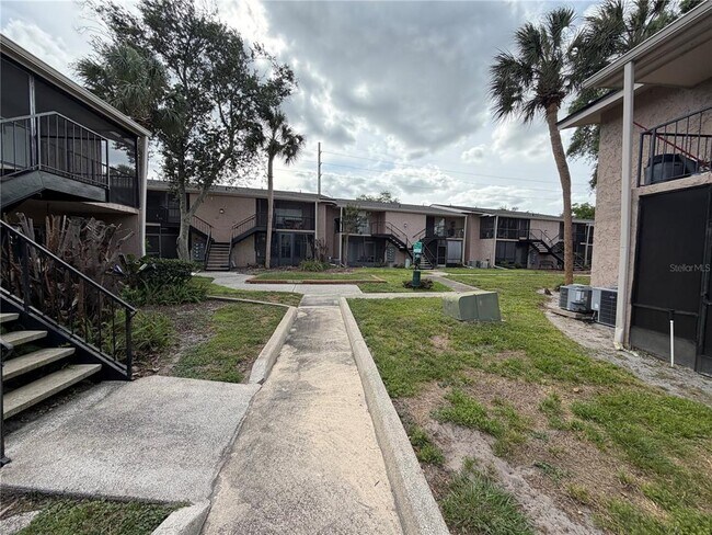 Building Photo - 1167 Calle Del Rey