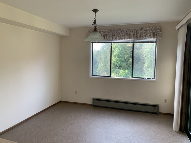 Building Photo - 202 La Villa Dr