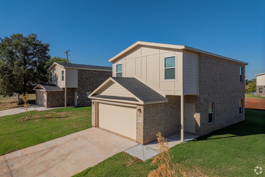 Primary Photo - Avalon At OKC I & II