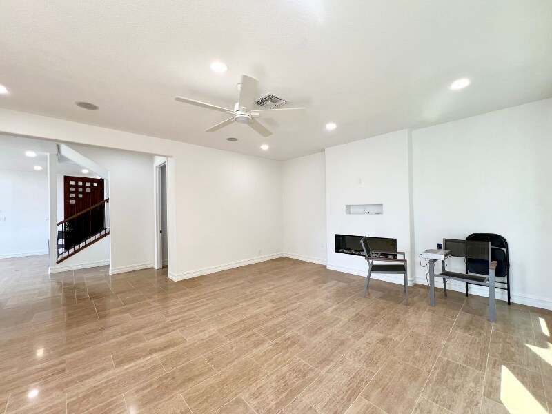 Building Photo - 5155 Makenna Ct