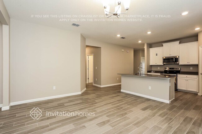 Building Photo - 9817 Lemon Grass Ln