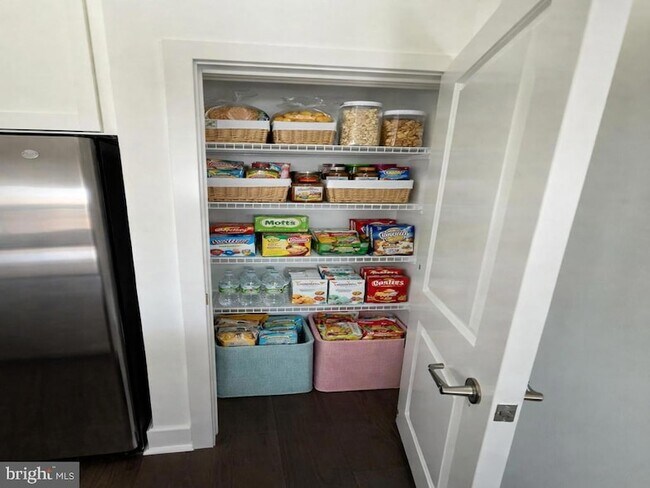 Building Photo - 247 Lewis Fisher Dr