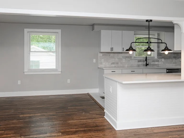 Building Photo - 219 Anderson Dr