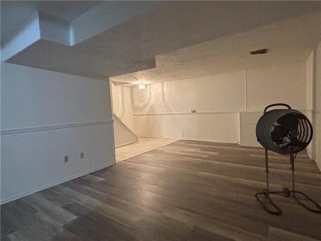 Building Photo - 456 Hunting Creek Rd