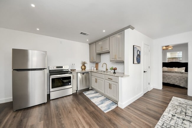 Building Photo - 4215 Eli St