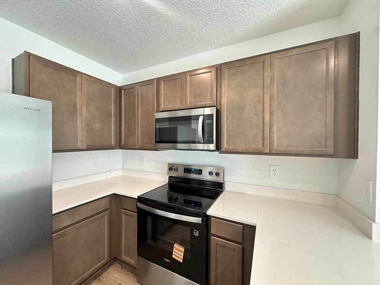 Building Photo - 31206 Midnight Sun Wy