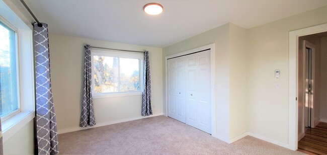 Building Photo - Renovated Farmhouse, 30+ Acres with Pole Barn!