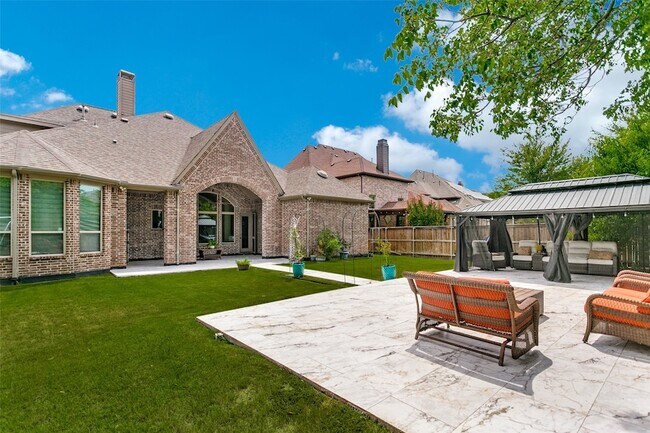 Building Photo - 7721 Shackelford Dr