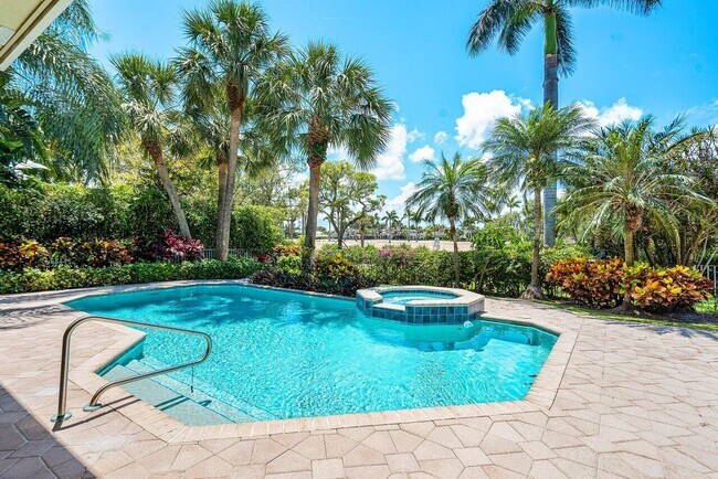Building Photo - 1831 Sabal Palm Dr