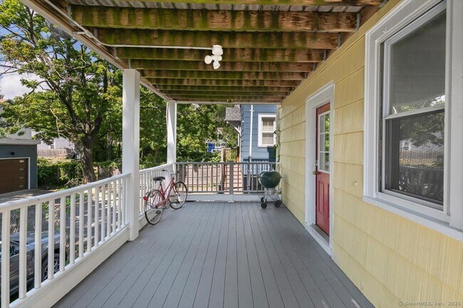 Building Photo - 56 Mansfield St