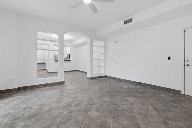 Building Photo - 233 S Federal Hwy