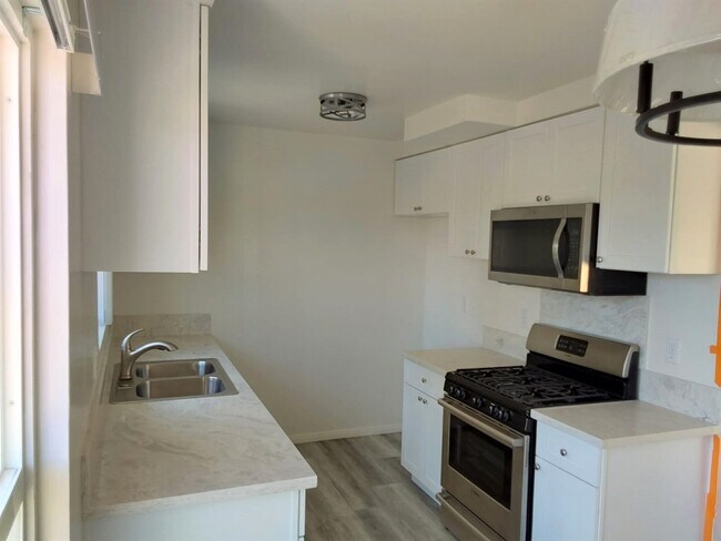 Building Photo - 3434 W 170th St