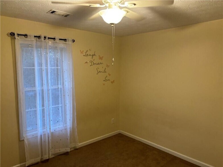 Building Photo - 508 Lee Miller Dr