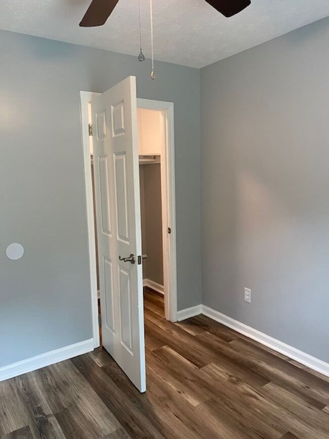 Building Photo - Totally Remodeled and Ready for YOU.