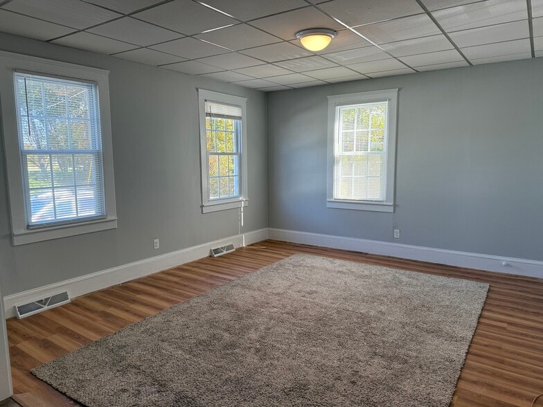 Building Photo - 35 Updike Ave