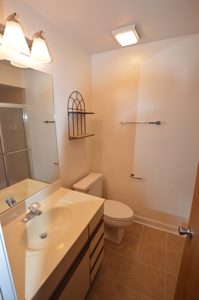 Building Photo - 1267 Bradwell Ln