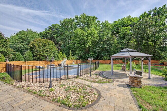 Building Photo - Luxury 5 Bedroom Home with Private Pool in Glen Allen – $4,500/mo