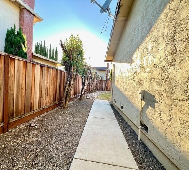 Building Photo - 1047 Bret Knoll Ct