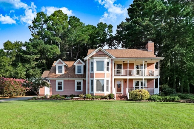 Primary Photo - 107 Kelly Dr