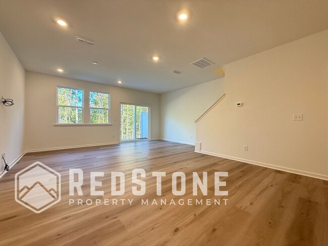 Building Photo - 194 Parker Ln