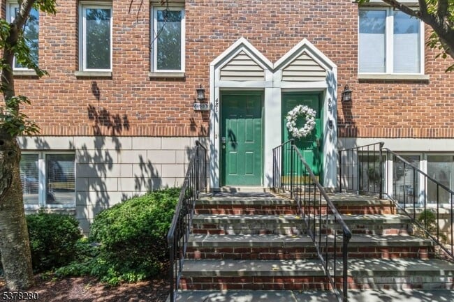 Primary Photo - 48C Ridgedale Ave
