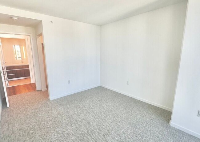 Building Photo - 1500 Rycroft St
