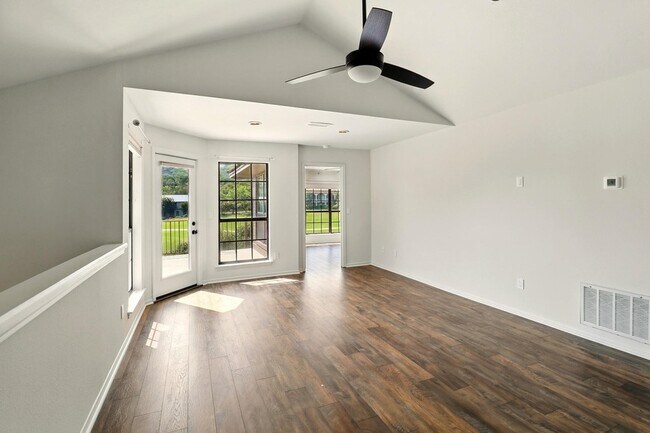Building Photo - 2805 Aurora