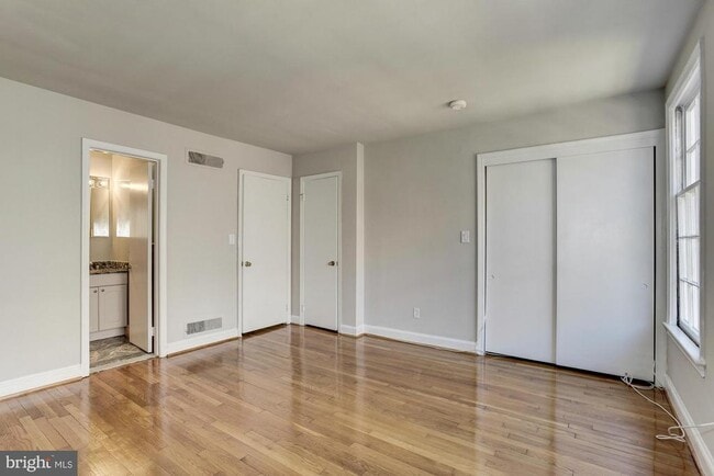 Building Photo - 2531 Queen Annes Ln NW