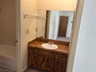 Building Photo - 5026 E Linebaugh Ave