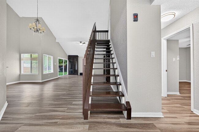 Building Photo - 12307 Gambit Dr