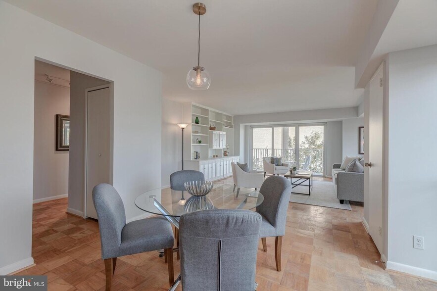 Building Photo - 560 N Street SW