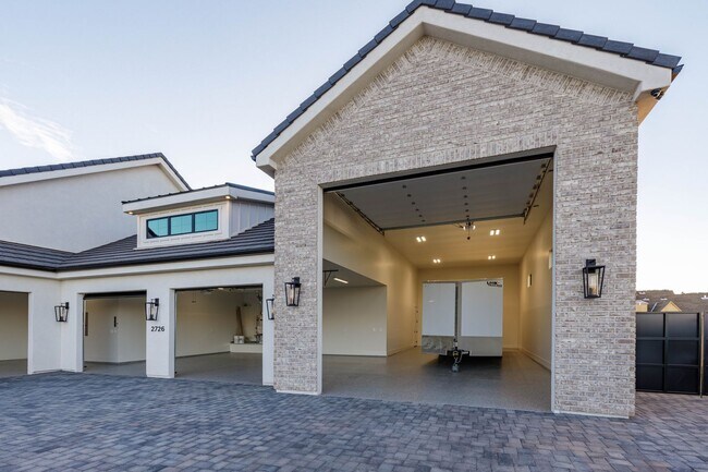 Building Photo - Gorgeous Custom Single Story with RV Garage