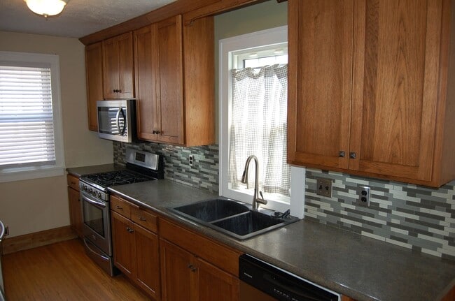 Building Photo - Great house in NE Lincoln!