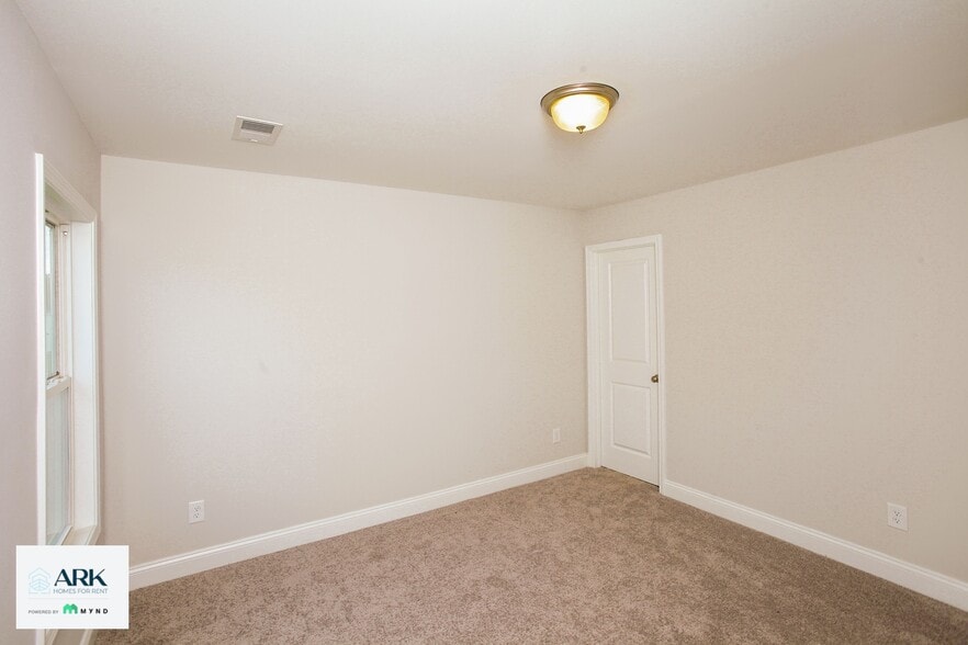 Building Photo - 122 Sidney Walk Ln
