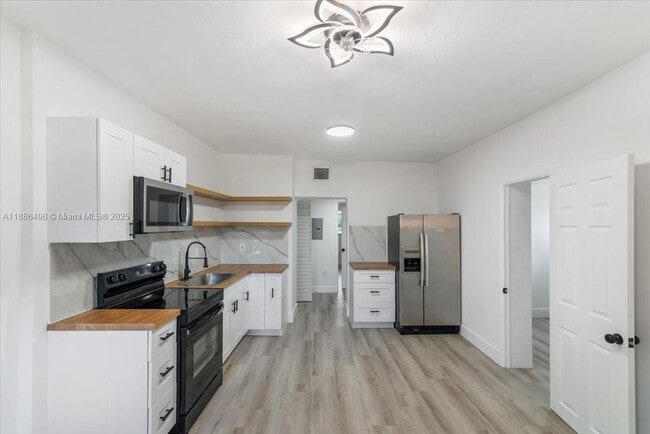Primary Photo - 1120 NW 106th St